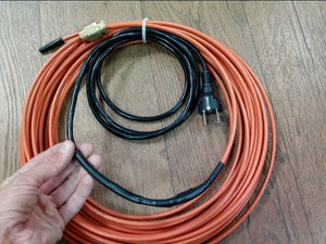 Греющий саморегулирующийся кабель