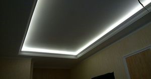 Освещение потолка светодиодными лентами