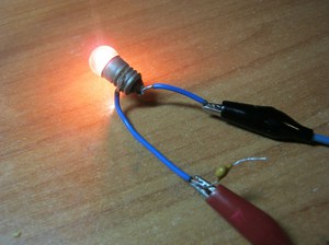 Проверка конденсатора лампочкой